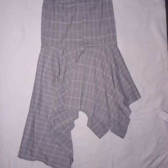 Asymmetrical Skirt - Picture 2 of 3